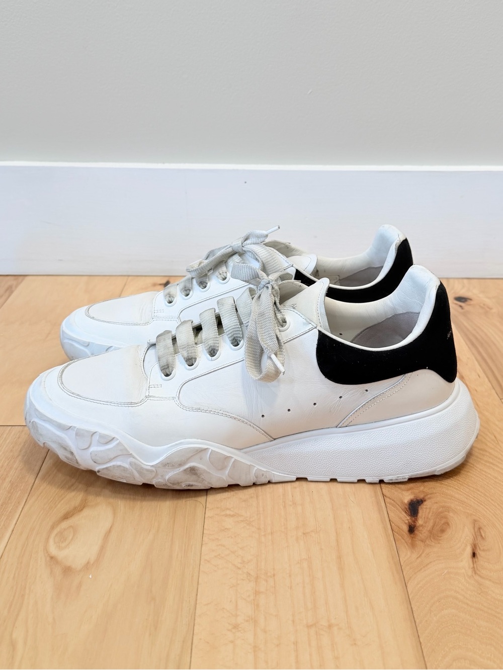 Alexander McQueen Men’s Oversized Court Trainer Sneakers - Picture 2 of 10